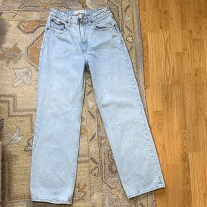 Abercrombie & Fitch the 90s relaxed jean high rise Light Wash Denim Jeans 2S